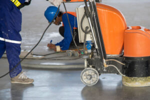 Trattamento dei pavimenti industriali: protezione e manutenzione professionale